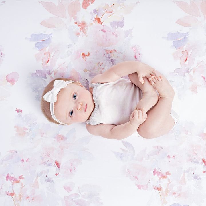 Oilo Prim Floral Crib Sheet