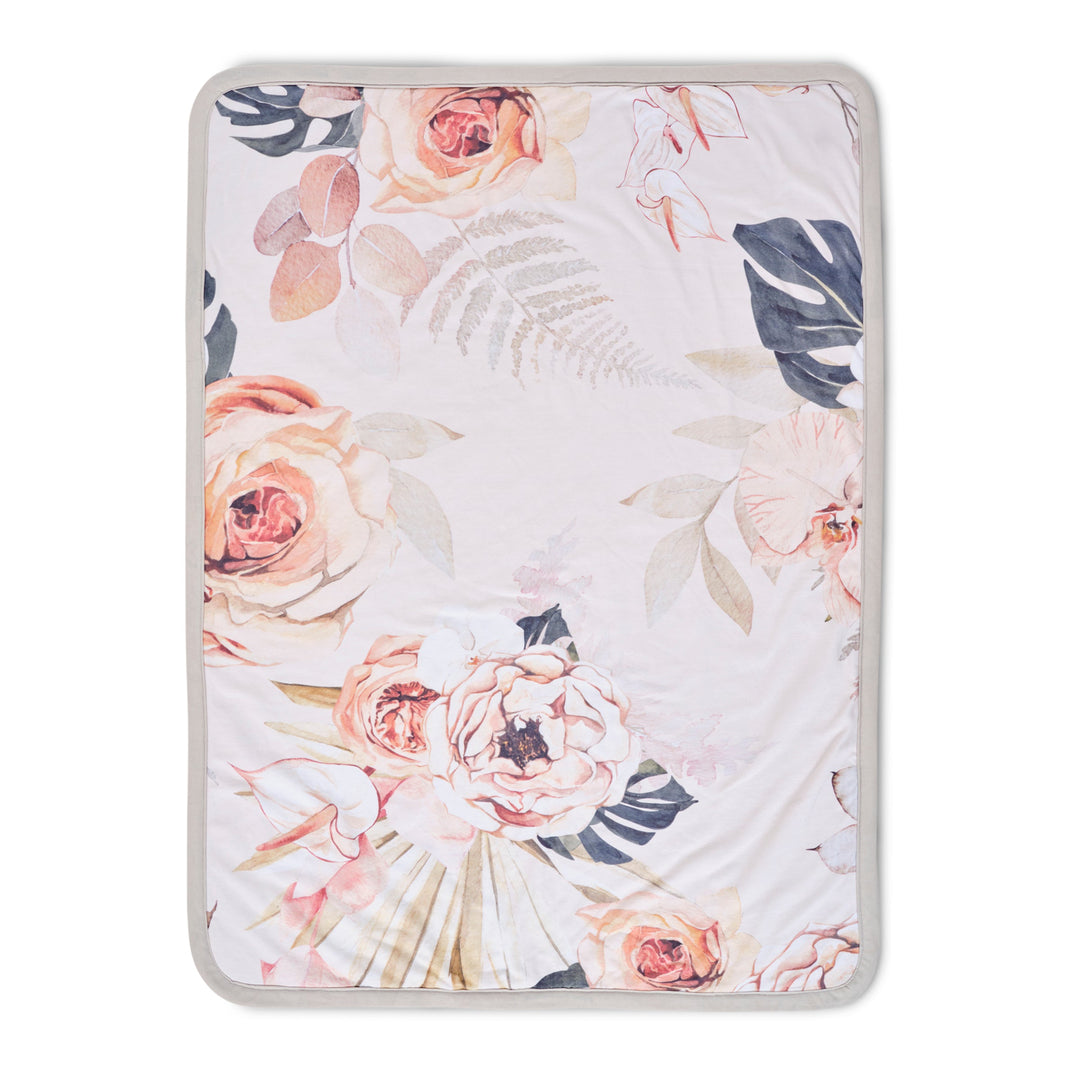 Oilo Vintage Bloom Floral Cuddle Blanket