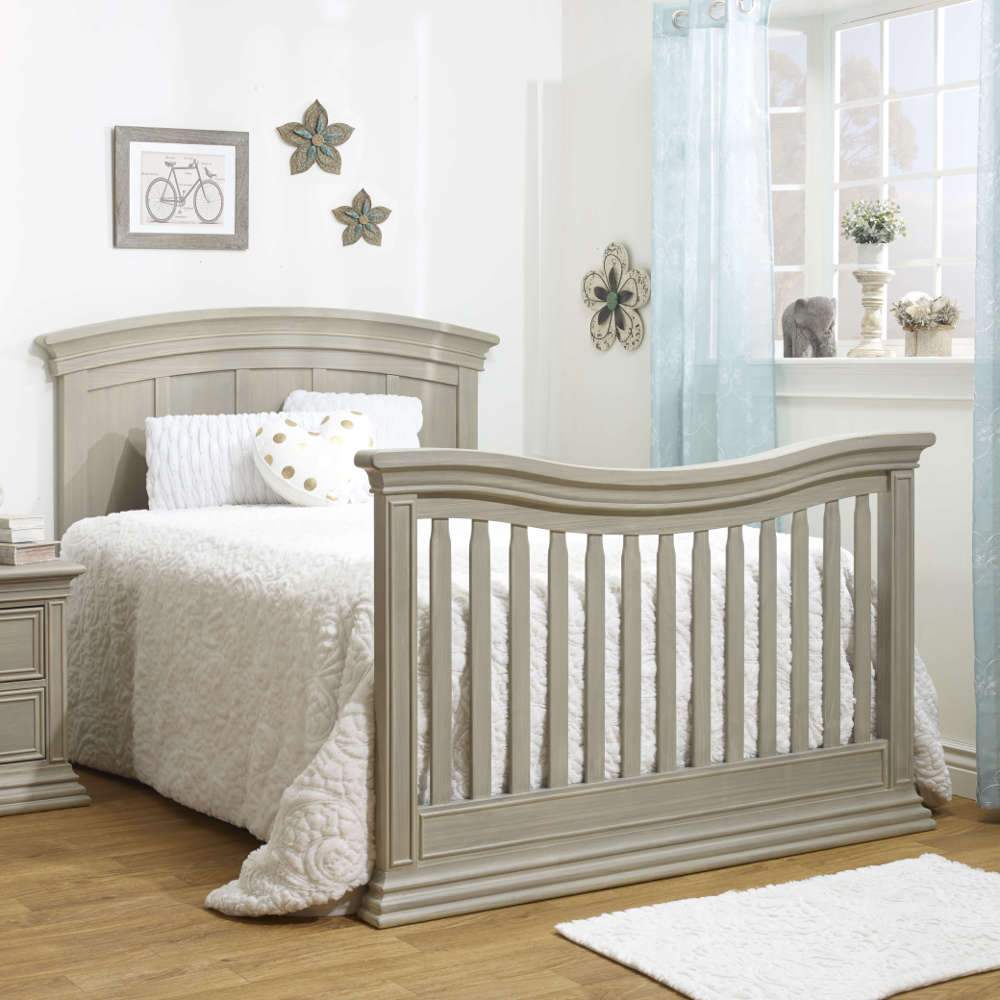 Sorelle Verona 4-in-1 Panel Crib